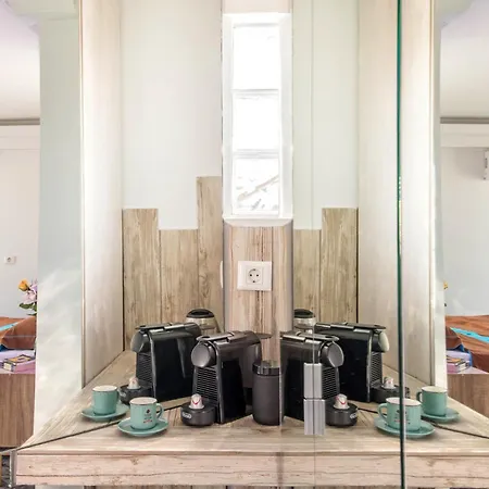 Parthenon Crown Penthouse Apartment *